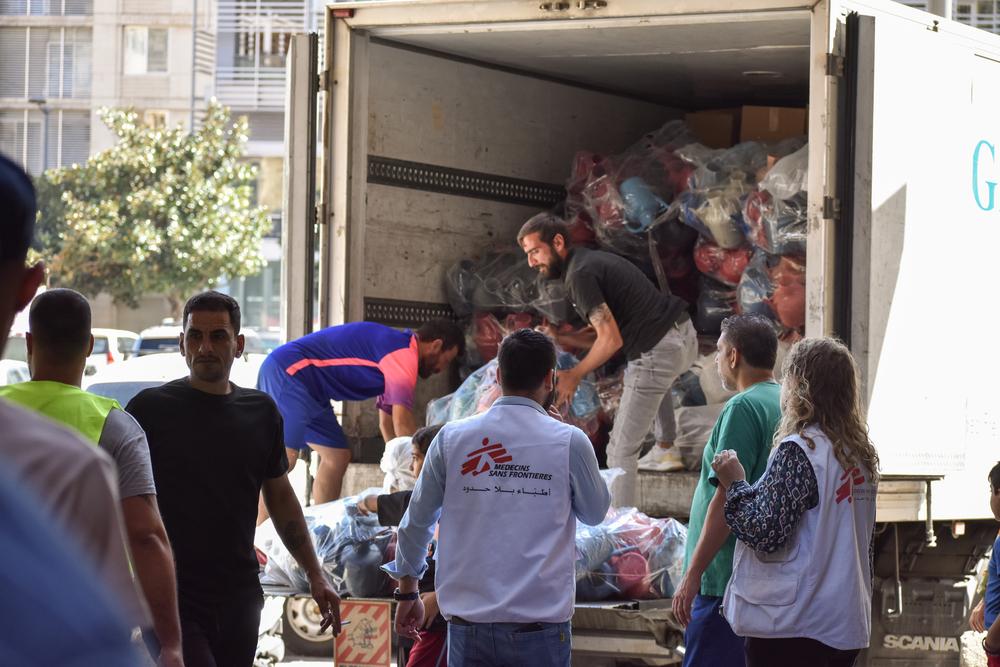 Distribution de kits d'articles non alimentaires au centre-ville de Beyrouth, bâtiment Azarieh. 2 octobre 2024.